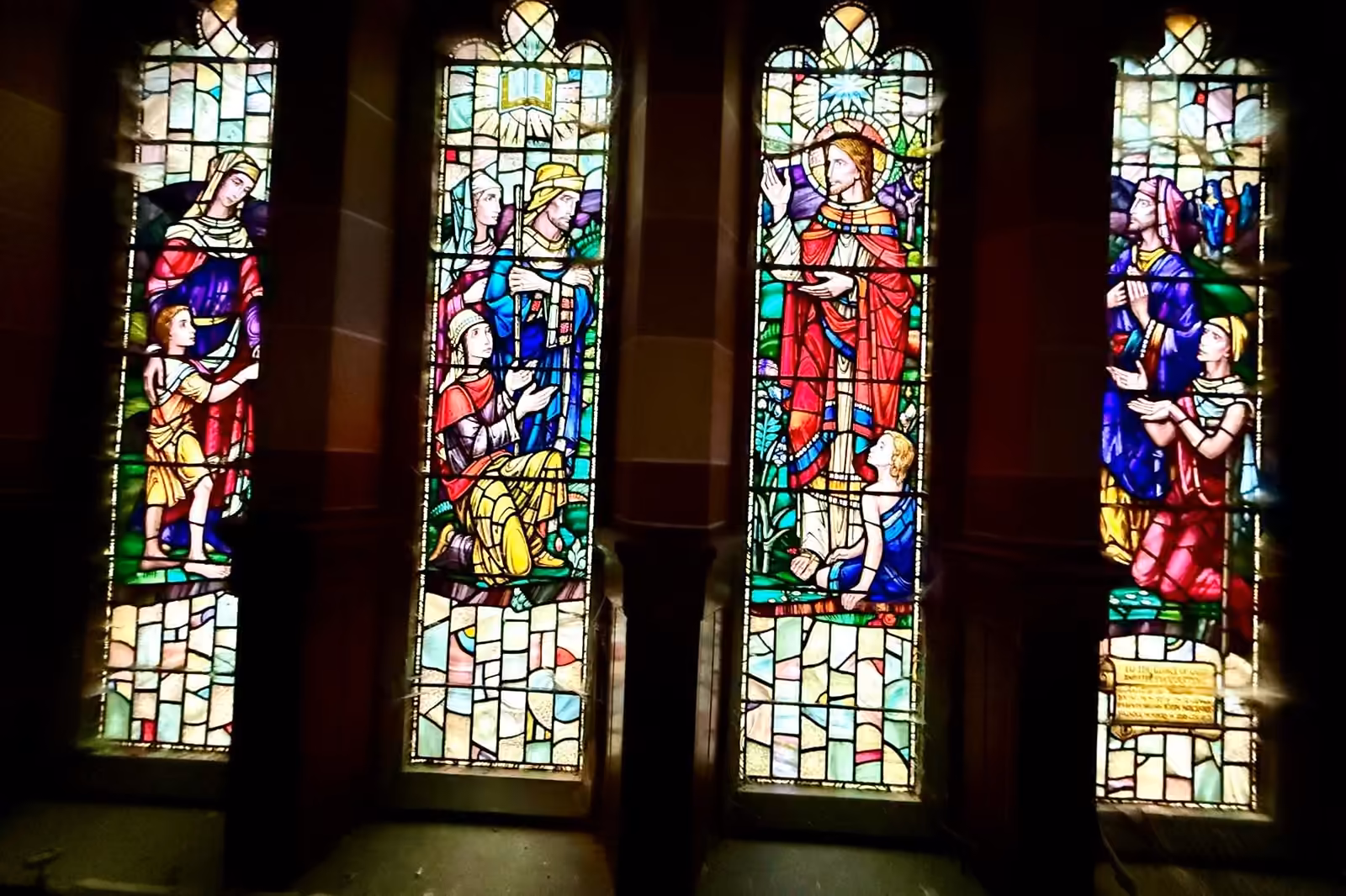 The house as a living place of worship and community